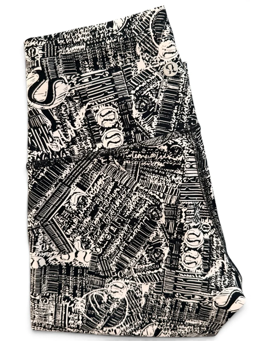Women’s Lululemon Black & White Graphic Leggings
